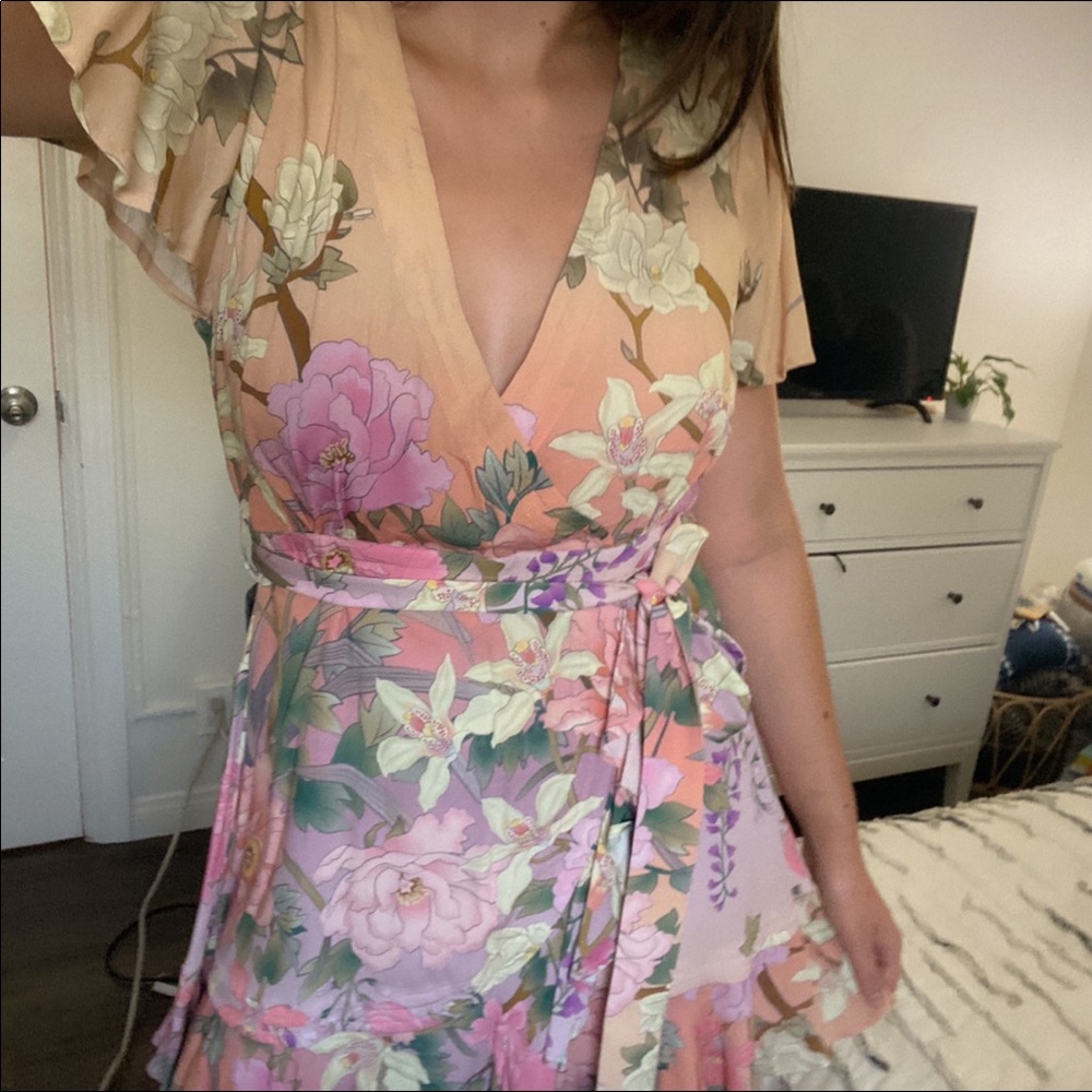Lily Mini Dress 🌸✨